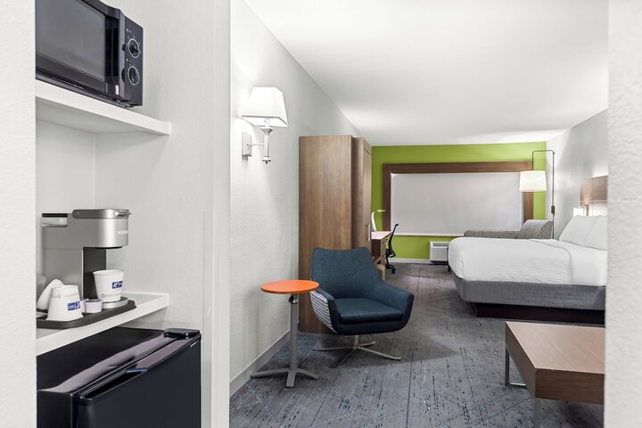 Room 7 of 31