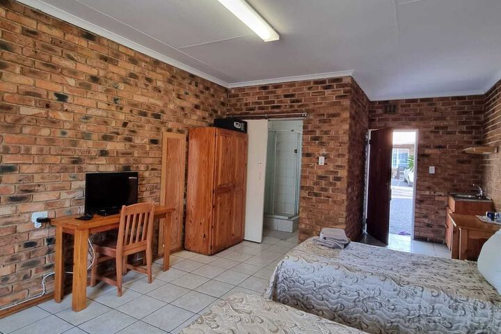 Room 15 of 101