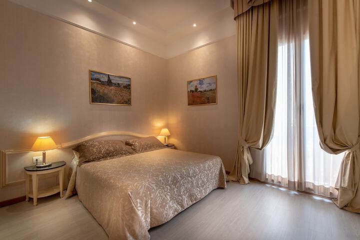 Room 25 of 53