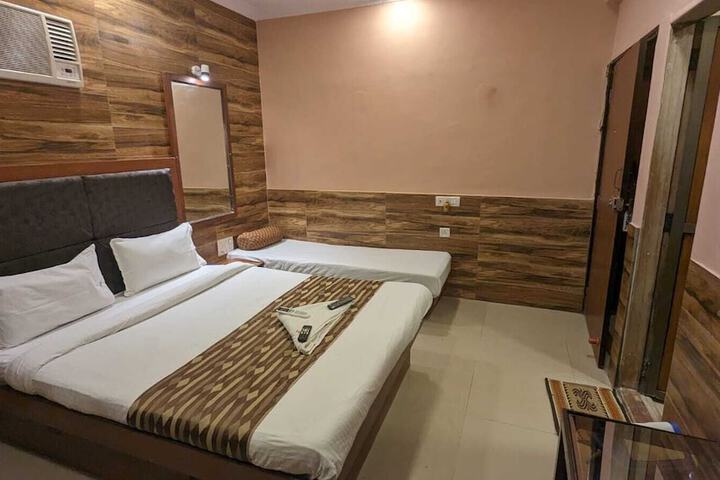 Room 22 of 53