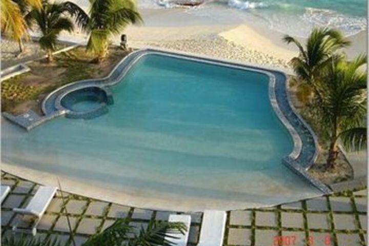 Pool 21 of 24