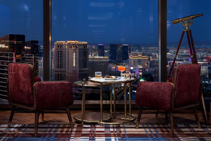 Lounge 139 of 153