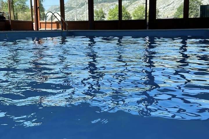 Pool 64 of 109