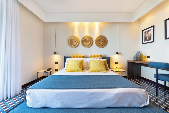 Room 15 of 155