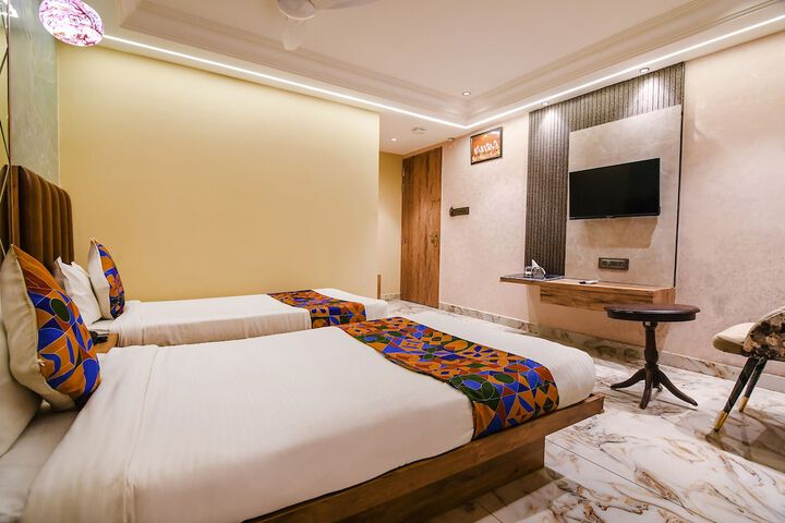 Room 14 of 43