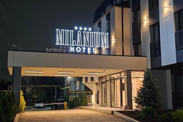 Hotel 33 of 33