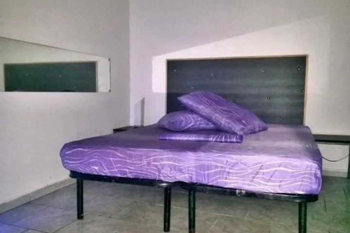 Room 4 of 4