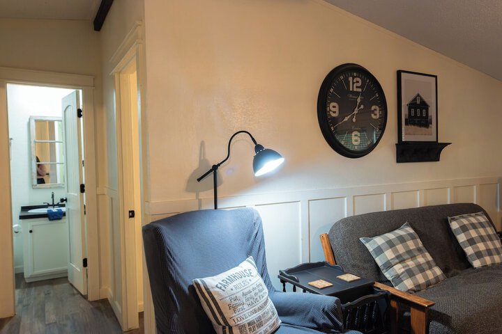 Room 549 of 917