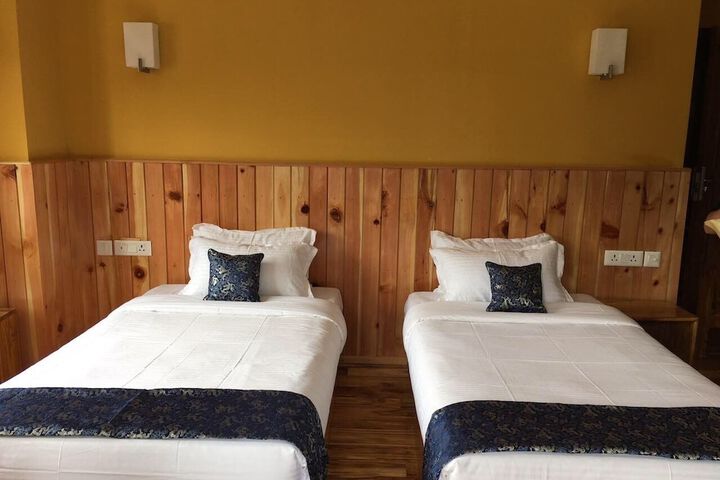 Room 4 of 30