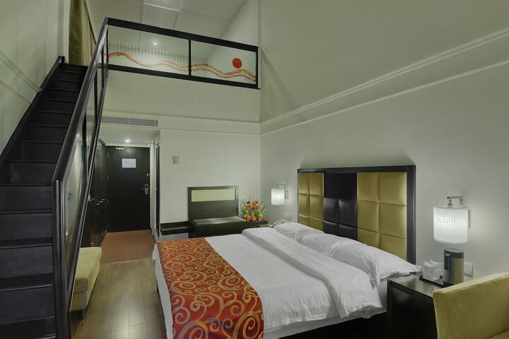 Room 12 of 75