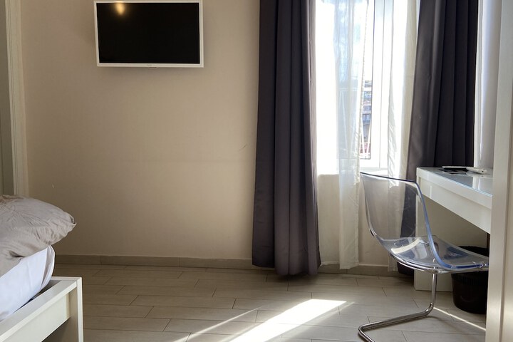 Room 20 of 96