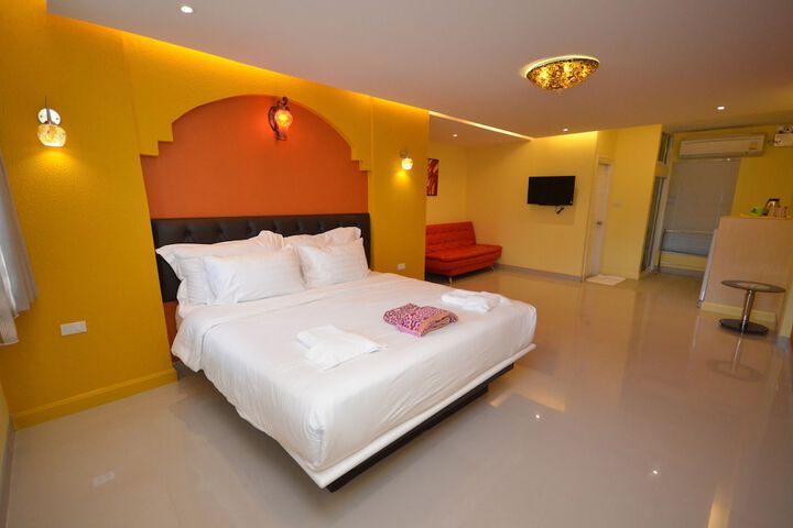 Room 17 of 60