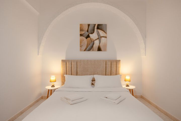 Room 2 of 41