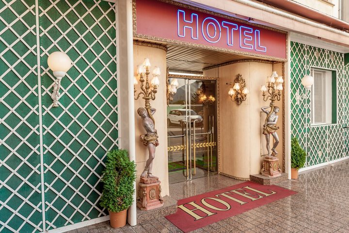 Hotel 43 of 47