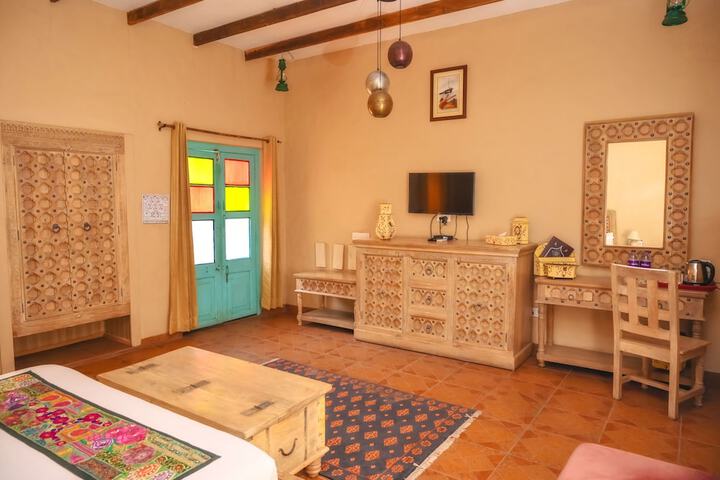 Room 15 of 65