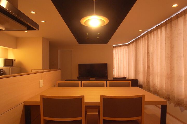 Room 10 of 37