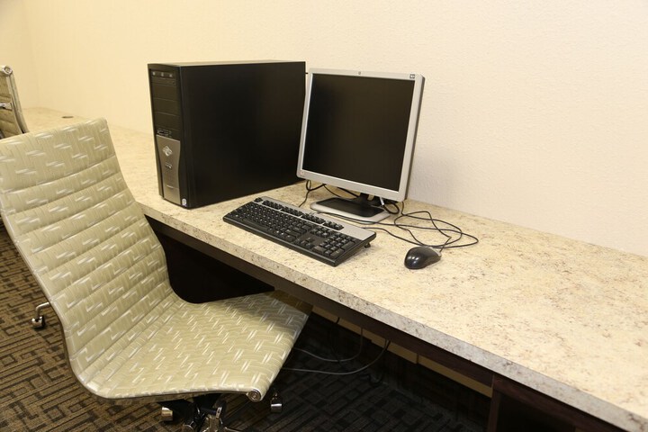Business Center 29 of 31