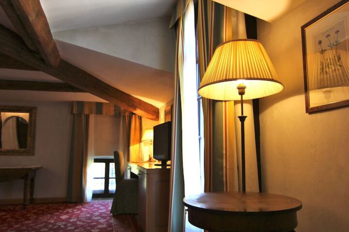 Room 54 of 175