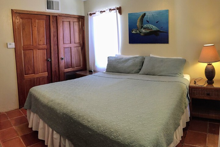 Room 6 of 35