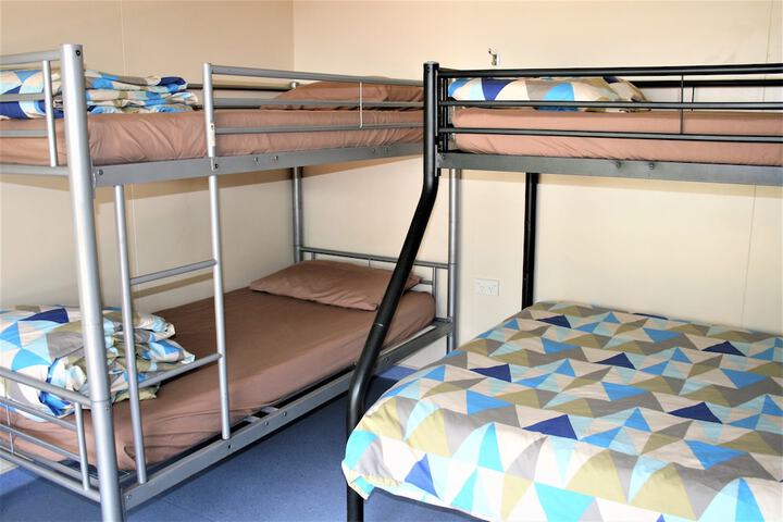 Room 10 of 96