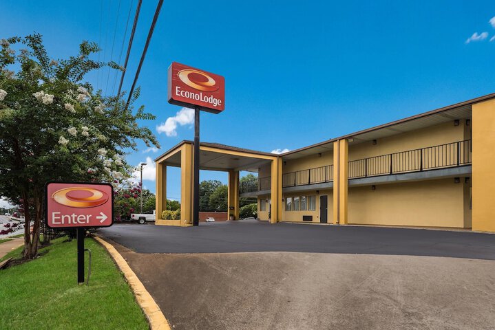 Hotel Entry