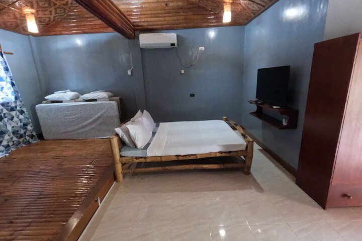Room 33 of 160