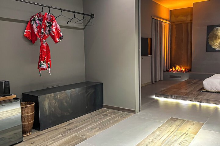 Room 29 of 64