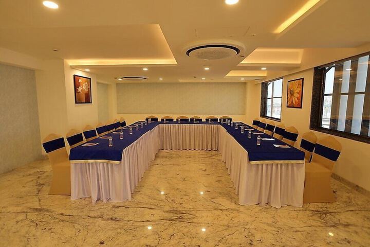 Business Center 22 of 24