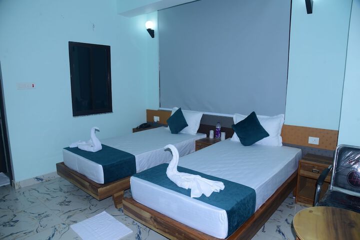 Room 6 of 26
