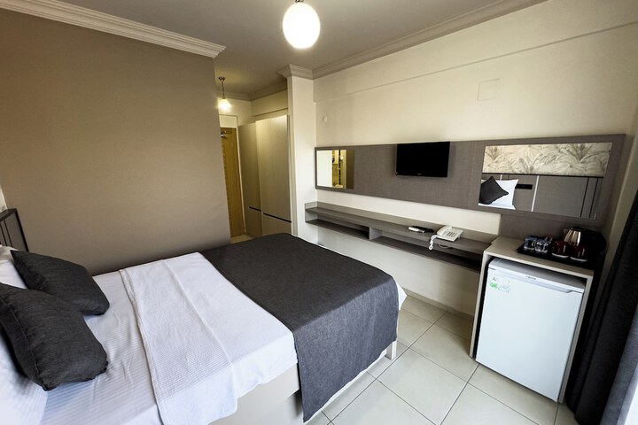 Room 15 of 64