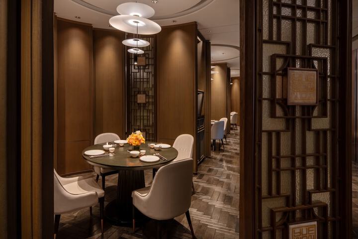 Dining 76 of 126