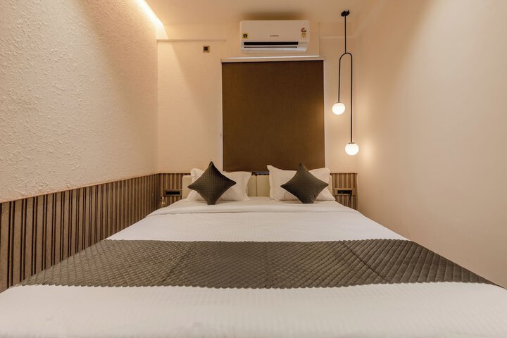 Room 16 of 53
