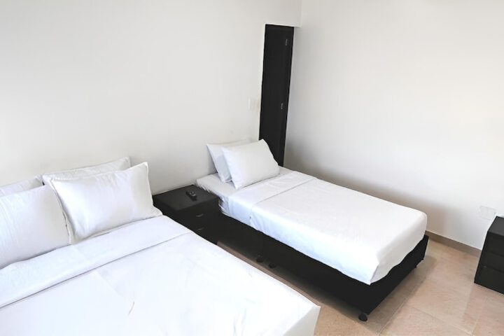 Room 14 of 33