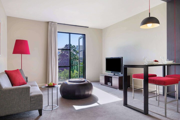 Room 14 of 39