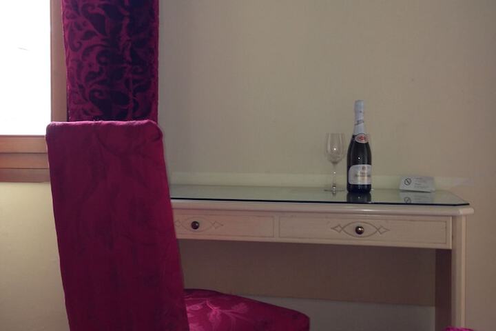Room 21 of 50