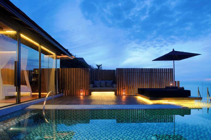 Pool 33 of 131
