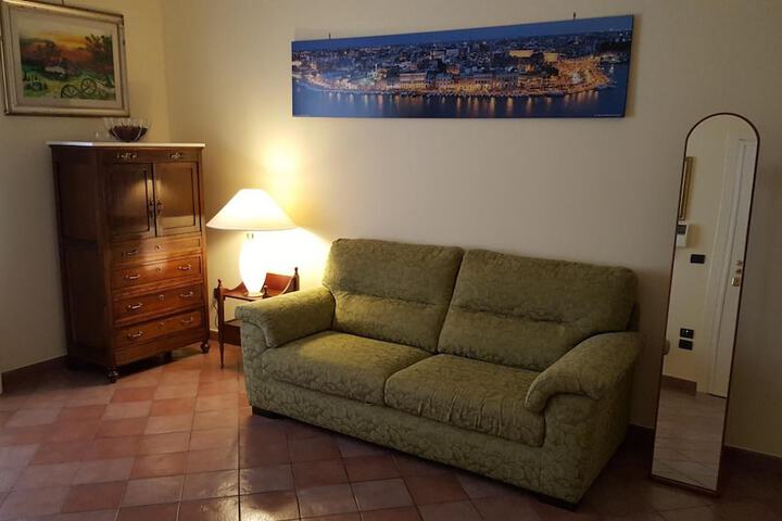 Room 17 of 34
