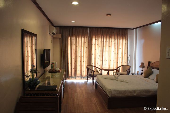 Room 8 of 37
