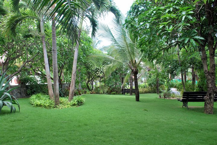 Hotel Exterior 214 of 252