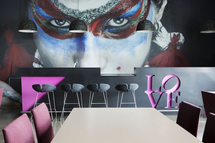 Guest Lobby