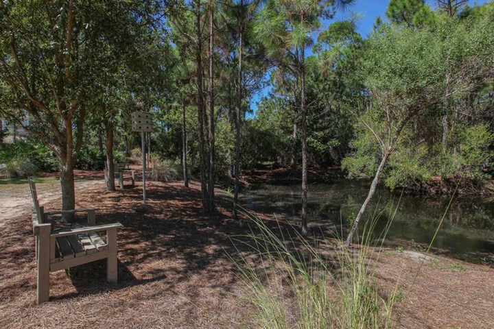 Hotel Exterior 19 of 23