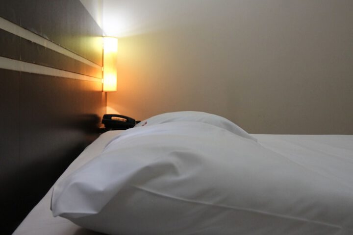 Room 60 of 183