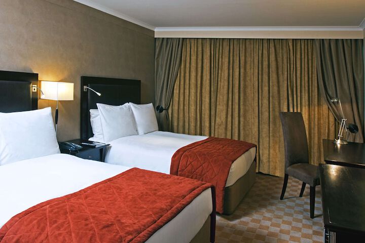 Room 8 of 47