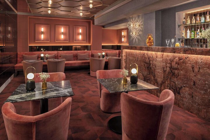 Lounge 56 of 66