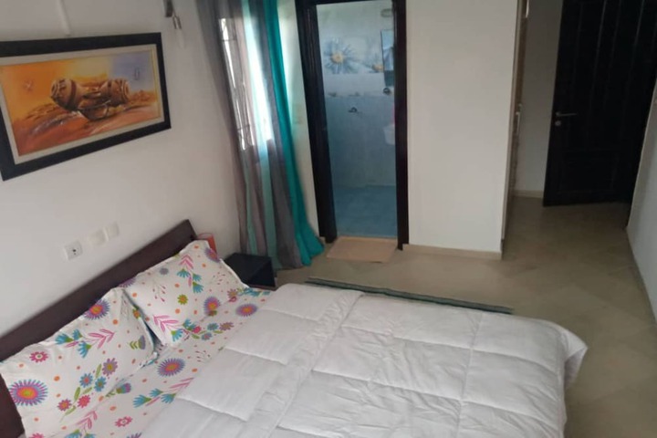 Room 9 of 24