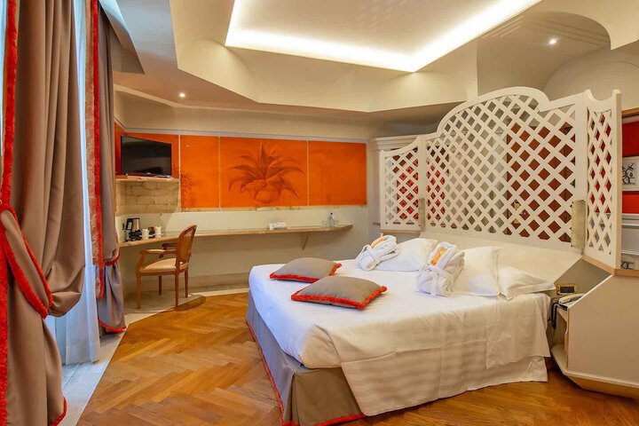 Room 45 of 174