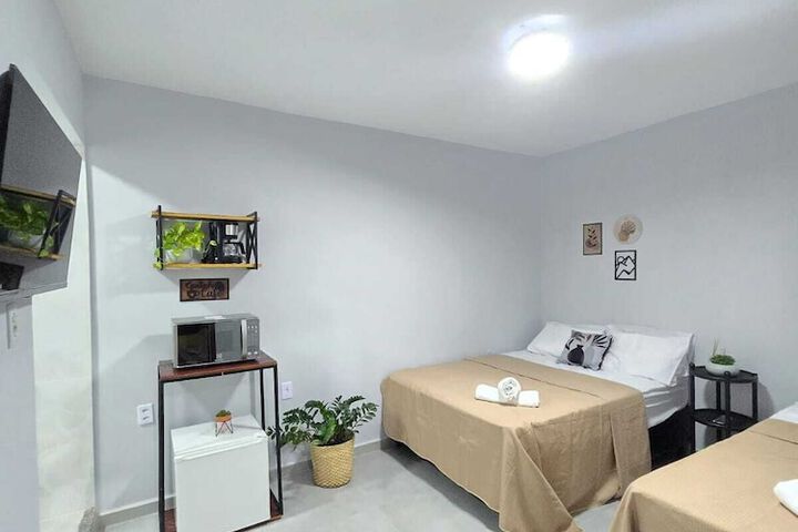 Room 17 of 28