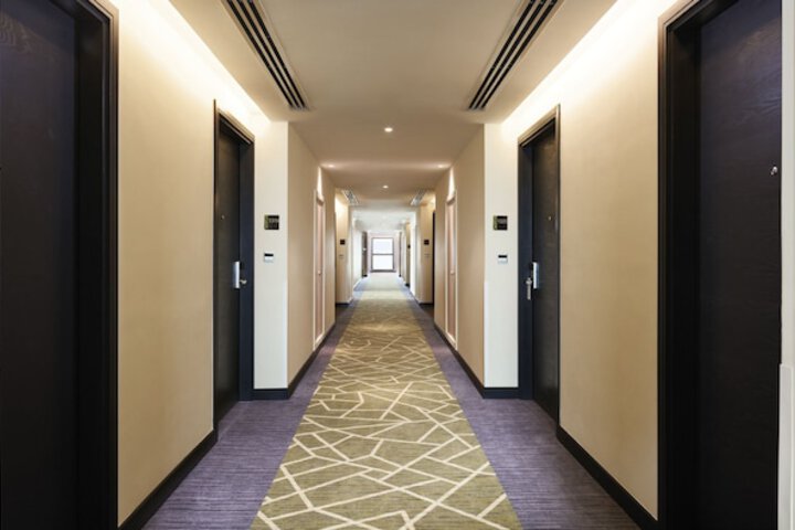 Ballroom/Hall 28 of 54