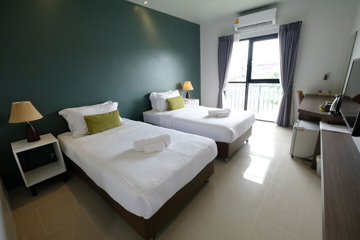 Room 35 of 73