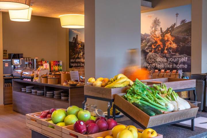 Breakfast buffet